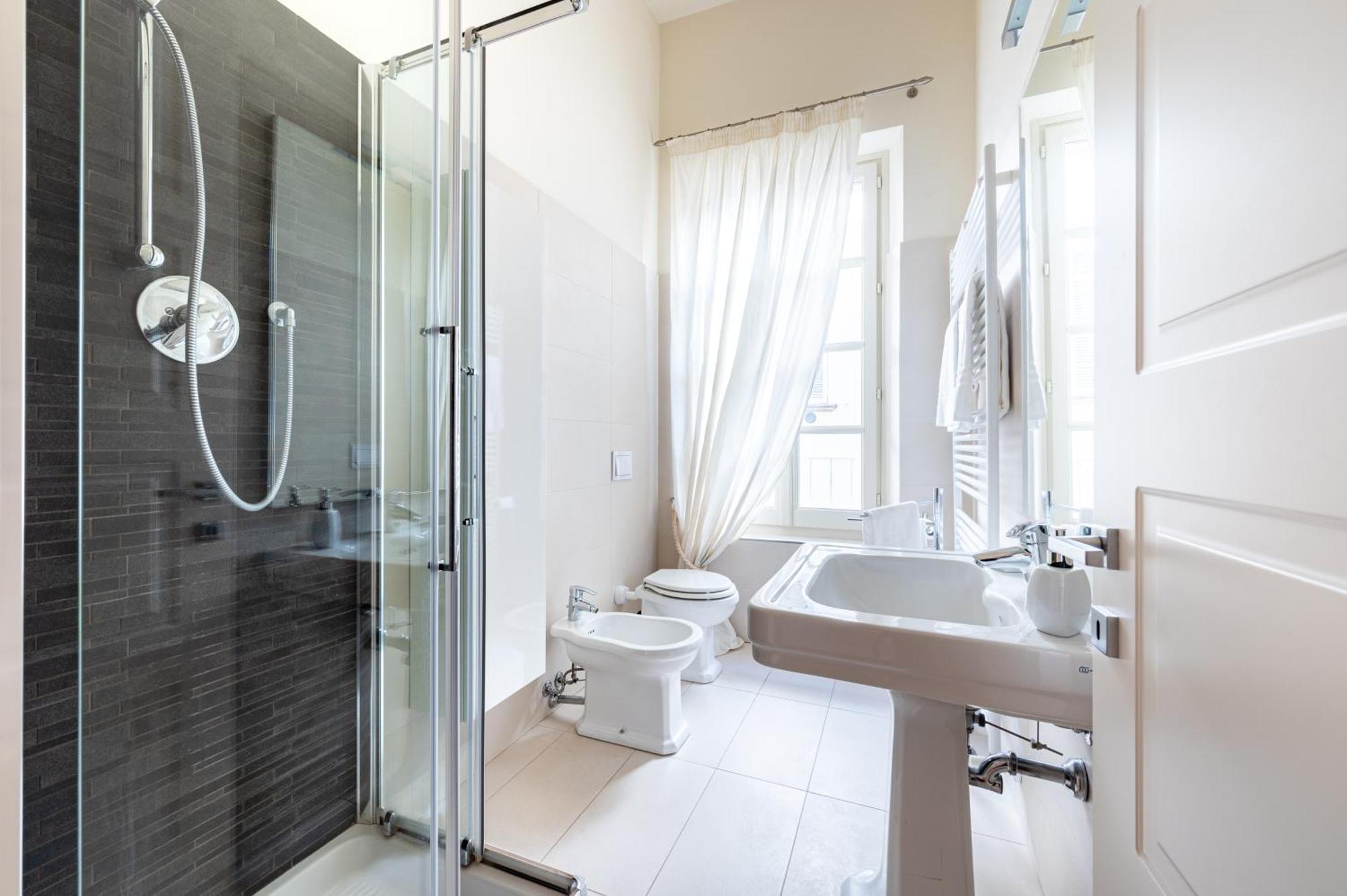 Chic Elegance At Borgo Tommasini Apartemen Parma