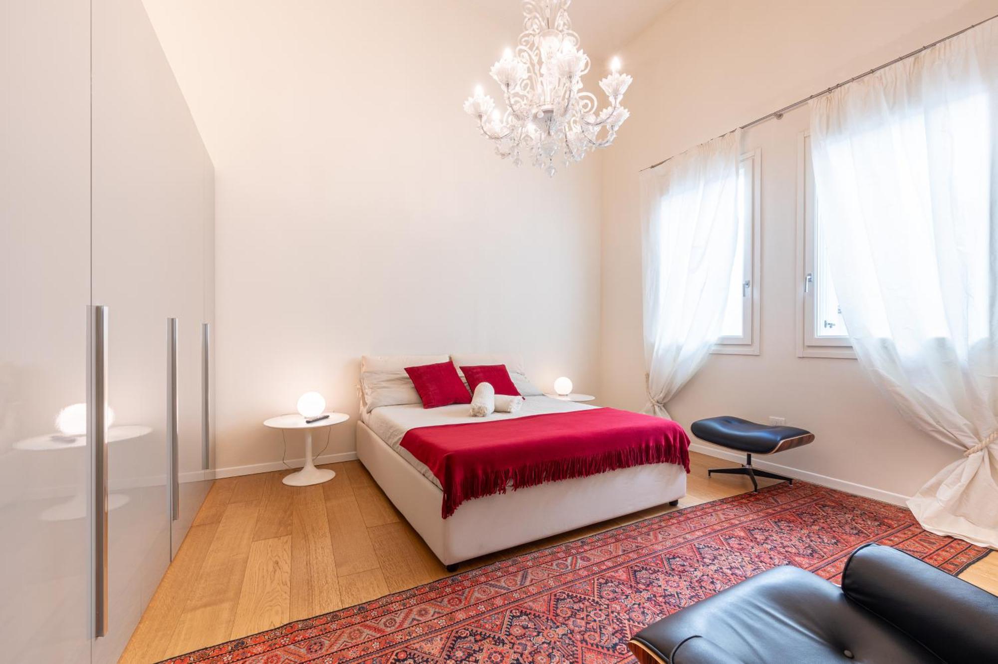 Chic Elegance At Borgo Tommasini